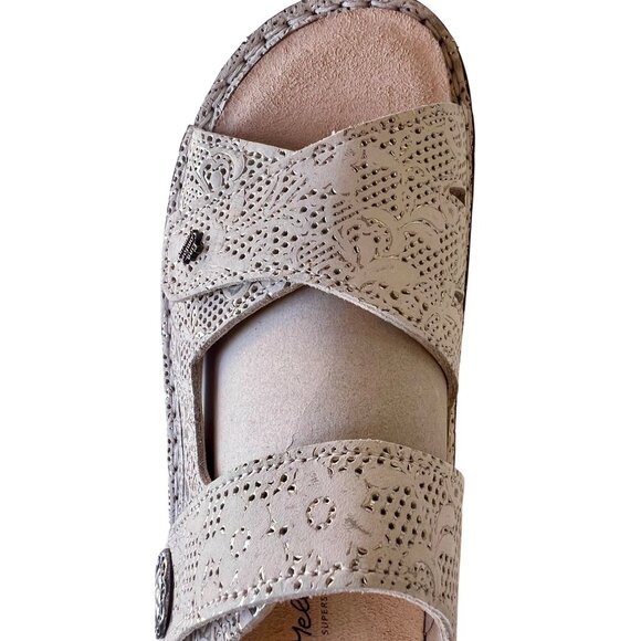 Finn Barbuda Comfort Hook & Loop Strap Sandals Champagne Garden US Size 8 EU 39 - Picture 10 of 16